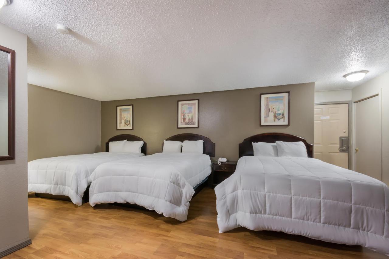 Americas Best Value Inn Woodward At 8Th St Bagian luar foto