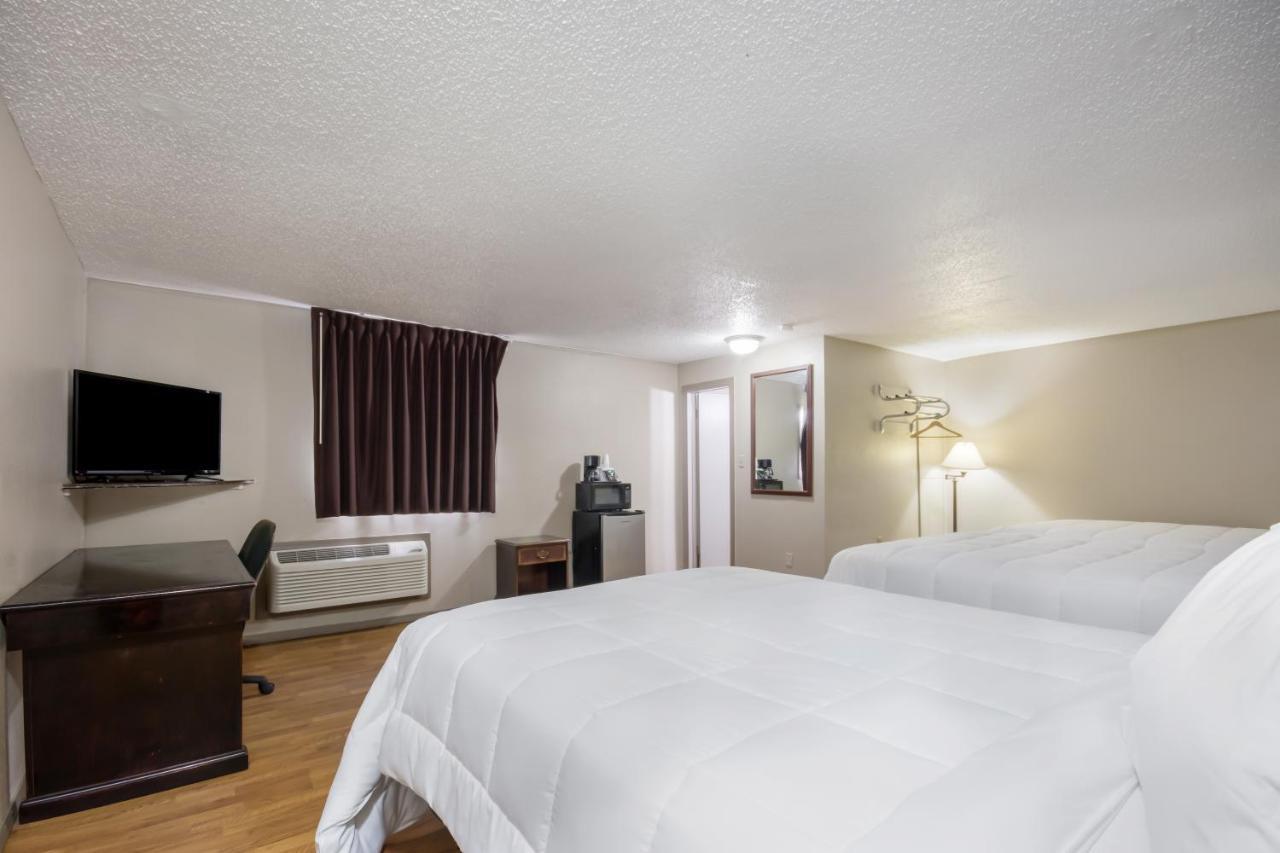 Americas Best Value Inn Woodward At 8Th St Bagian luar foto